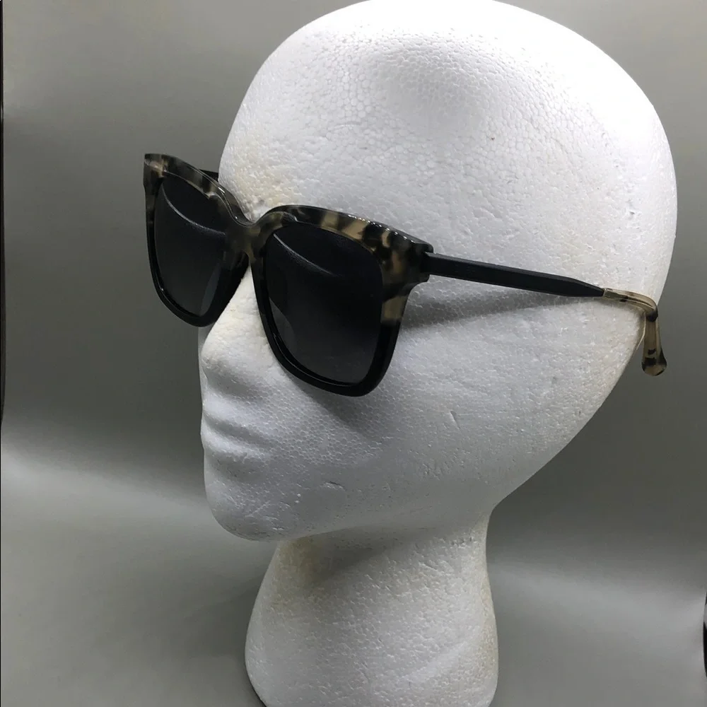 Diff Eyewear Bella Polarized Sunglasses Tortoise Black Fade Semi Oversized.